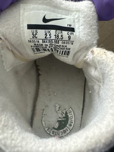 White baby nike tennis shoes Us Size 3C - Thumbnail 2