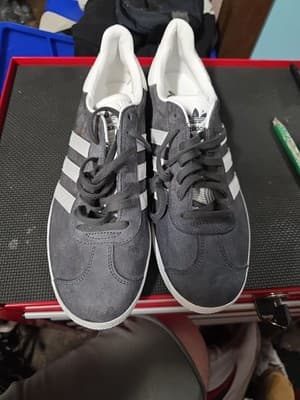 Adidas Originals Gazelle Grey Gray White Gold BB5480 Men's 9 - Image 1