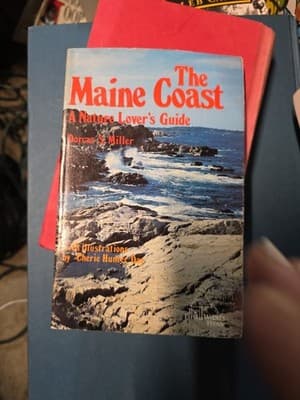The Maine Coast a Nature Lover's Guide by Miller, Dorcas S. - Image 1