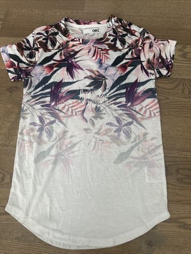 GBG Los Angeles T-Shirt Women XS White Graphic Print Floral Logo - Image 1
