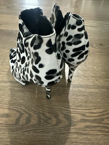Qupid Women's Animal Print Zipper Platform Wedge Bootie Heels Size 6 - Thumbnail 2