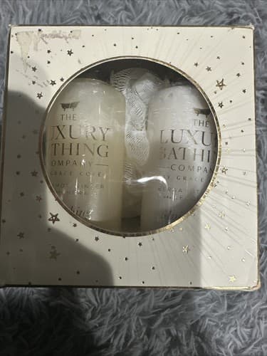 NIB! The Luxury Bathing Co.by Grace Cole~Bergamot/Ginger/Lemongrass 3pc.Gift Set - Thumbnail 2