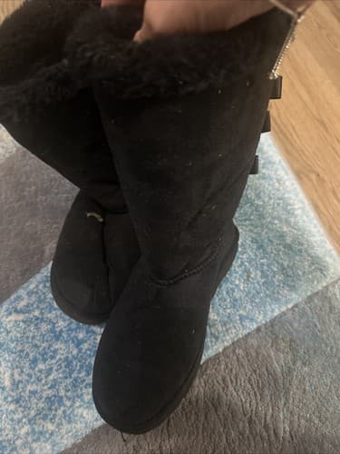 UGG Bailey Bow Black Boots Womens Size 7 - Image 1