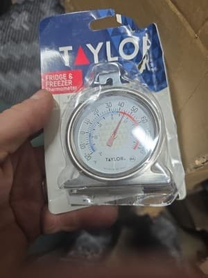 Taylor 5924 Large Dial Kitchen Refrigerator and Freezer Analog Thermometer, 3-In - Image 1