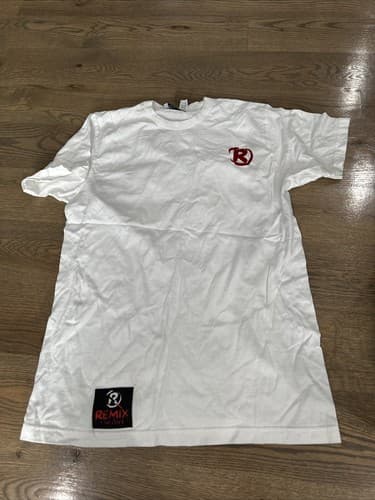 R Remix Yo Life Chicago Cotton White Unisex T-shirt Size Medium - Image 1