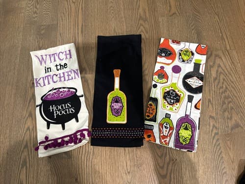 Halloween Lot of 3 Flour Sack Towels - Image 1