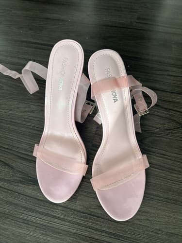 Fashion Nova Light Pink strappy size 9 block heels - Image 1