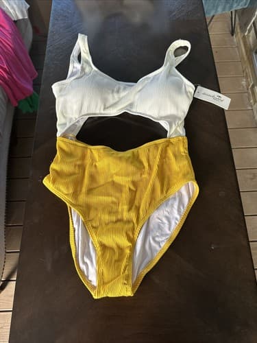 Beach Joy Bikini Women's White And Yellow One Piece Swimsuit Size M - Image 1