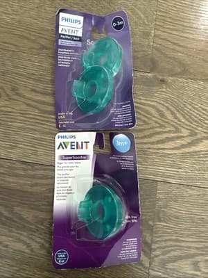 Philips Avent Soothie - 0-3m - Green And Philips Avent Super Soothie 3m+ - Image 1