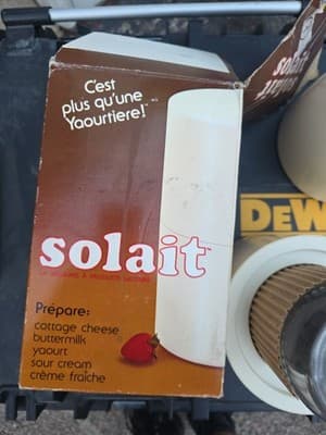 Vintage Crayon Yard Corporation Solait The Kitchen Dairy Food Cooker 1981 - Image 1