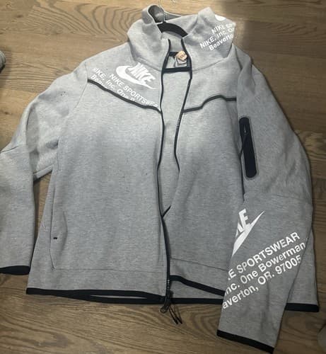 Nike Sportswear Gray/Black Tech Fleece Full-Zip Hoodie Men's Size XXL DM6474-063 - Image 1