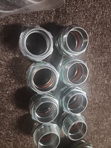 1 1/2" Rigid Compression Connector NT2754RT Lot Of 8 - Image 1