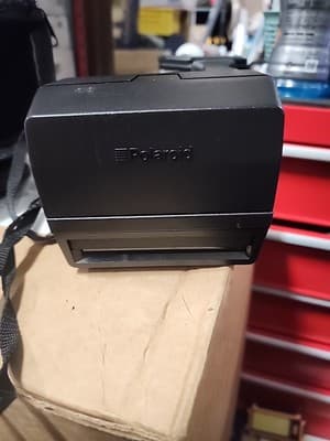 Vintage Polaroid One Step Flash Instant 600 Film Camera - Thumbnail 3