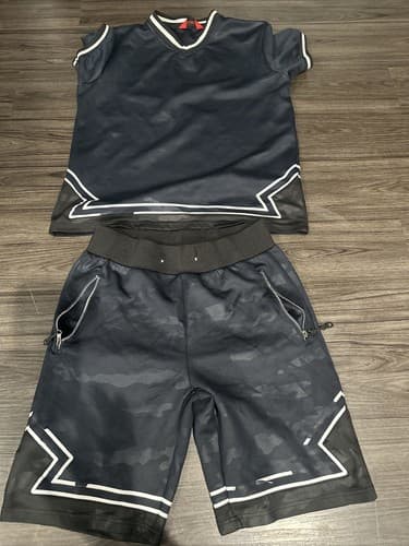 Trillnation Jersey Mens Size Small With Shorts - Image 1