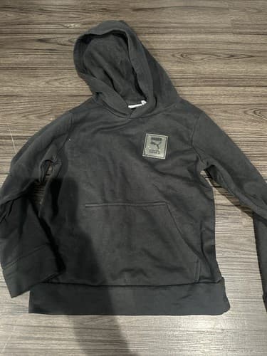 Puma Boys Hoodie Size 5 - Image 1