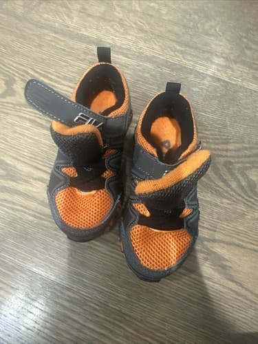 FILA Low-Top Athletic Sneaker Shoe Size 6 Orange - Image 1