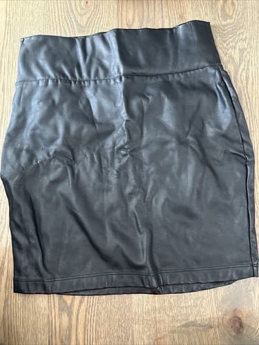 Material Girl Black Women’s Size M Skirt - Image 1
