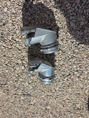 NEW Arlington 854 Box of 2 1 1/4" 90Degree Angle Connector AK - Image 1