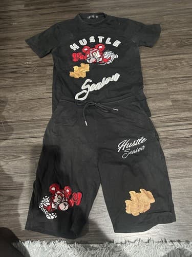 Focus Hustle Season Black Shirt And Shorts Men’s Size Small - Image 1