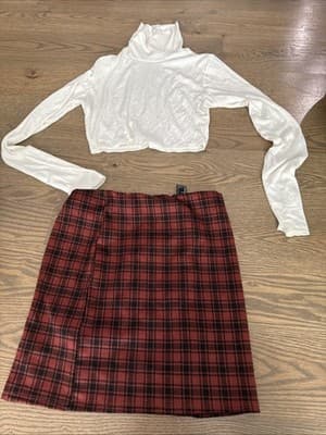 Women Junior White Cropped Top Long Sleeve & Mini Skirt 2 Piece Outfit Small - Image 1