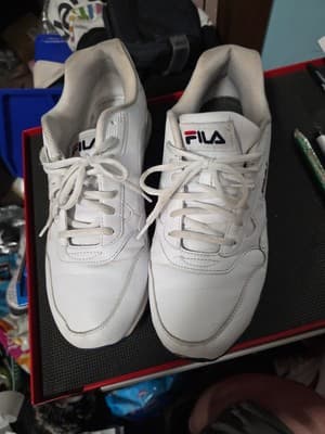 Fila 1SC60512-125 Men’s Retro Styled Sneakers with Modern Materials Size 12 - Image 1