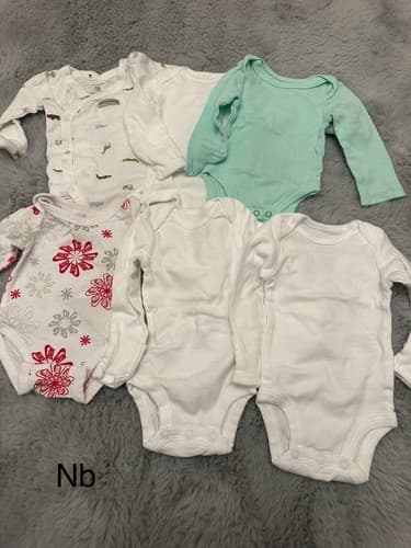 Baby Lot Of 6 Clothes One Piece Bodysuit Long Sleeve Newborn - Image 1