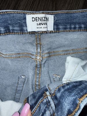 Levis Denizen Distressed Mom Jeans Size 9 Light Wash - Thumbnail 2