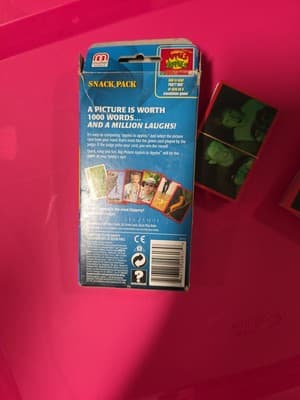Mattel Big Picture Apples to Apples Snack Pack - add on or stand alone game - Thumbnail 4