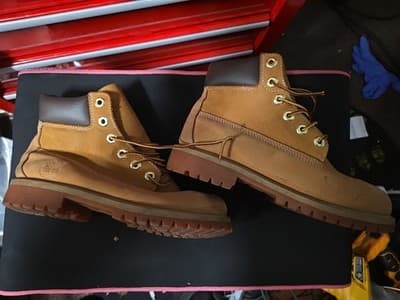 Timberland Youth Classic 6" Inch Waterproof Boots Wheat Tan Nubuck 4.5 - Image 1