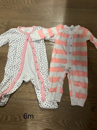 Baby Girl Lot Of 2 Clothes Sleepwear Long Sleeve Size 6months - Image 1