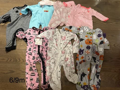Baby Girl Lot Of 7 Clothes Sleepwear Size 6/9 Months - Image 1