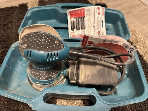 Makita B05030K 5in Random Orbit Sander IN CASE - Image 1