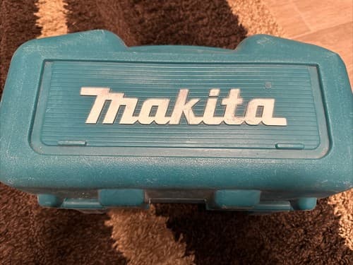 Makita B05030K 5in Random Orbit Sander IN CASE - Thumbnail 3