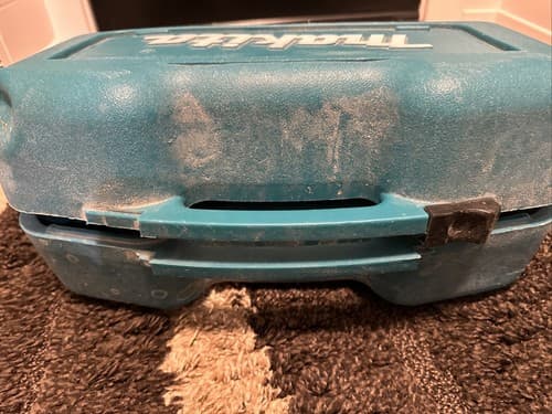 Makita B05030K 5in Random Orbit Sander IN CASE - Thumbnail 2