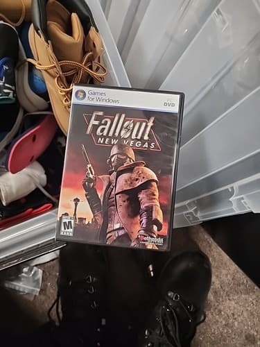 Fallout New Vegas PC Video Game (2010) for Windows - Image 1
