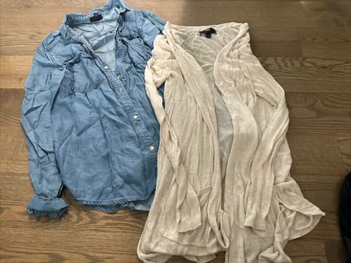 Mossimo Women's Top Size Medium Long Sleeve Shirt And Cardigan - Image 1