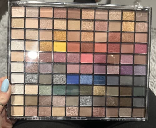 100 Piece Eyeshadow Palette New - Image 1