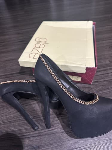 Women’s Glaze SHOES PLATFORM PUMPS Black With Gold Chain Size 9 - Thumbnail 3
