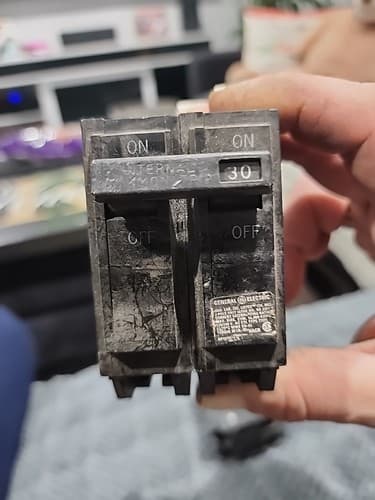 GENERAL ELECTRIC 30 AMP 2 POLE CIRCUIT BREAKER CU-AL - Image 1
