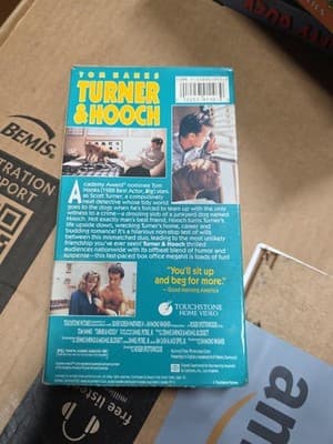Turner And Hooch VHS Tape Directed by Roger Spottiswoode - Thumbnail 2