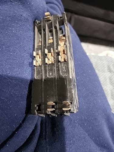 Square D Q1B370 Bolt On Circuit Breaker 70A 3P 240V Type Q1B 70 Amp 3 Pole Used - Thumbnail 2