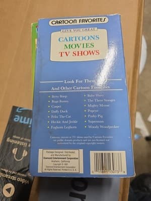 Vintage RARE Daffy Duck Cartoon Favorites VHS - Thumbnail 2