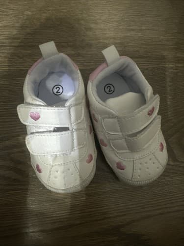 Sneakers Baby Girls Size 2 White Shoes Lightweight - Image 1
