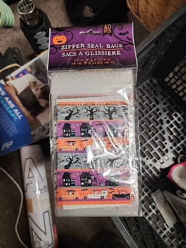 NEW Halloween Treat Bags with Zip Seal (70 Count) Pumpkins - Thumbnail 2