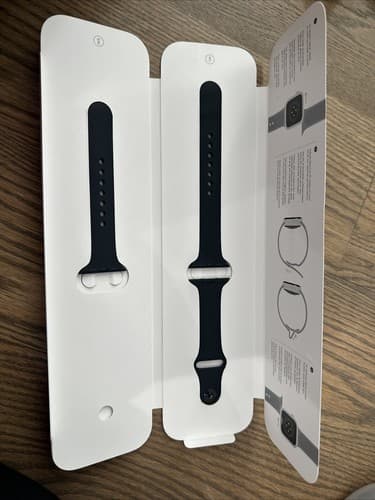 Apple Watch Black Silicone Band For Apple Watch SE And Apple Watch Series 6 - Image 1