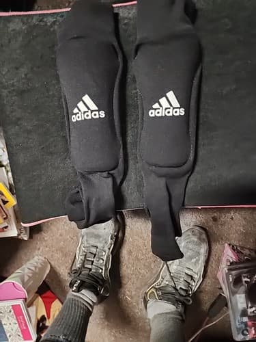 adidas Unisex-Child Performance Youth Sock Shin Guards, Black/White, Small - Thumbnail 3