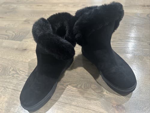 Bamboo Women Faux Suede Black ankle Booties with faux Fur lining Size 8.5 - Thumbnail 4