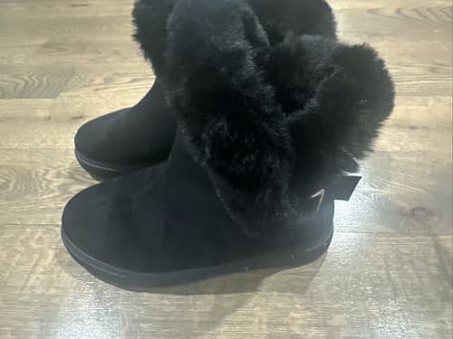 Bamboo Women Faux Suede Black ankle Booties with faux Fur lining Size 8.5 - Thumbnail 2