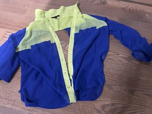 Material Girl Womens Button Down Blouse Size Medium - Image 1