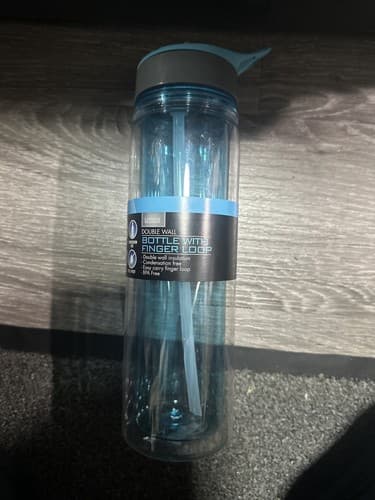 Contigo Double Wall Water Bottle 20 Oz - Image 1